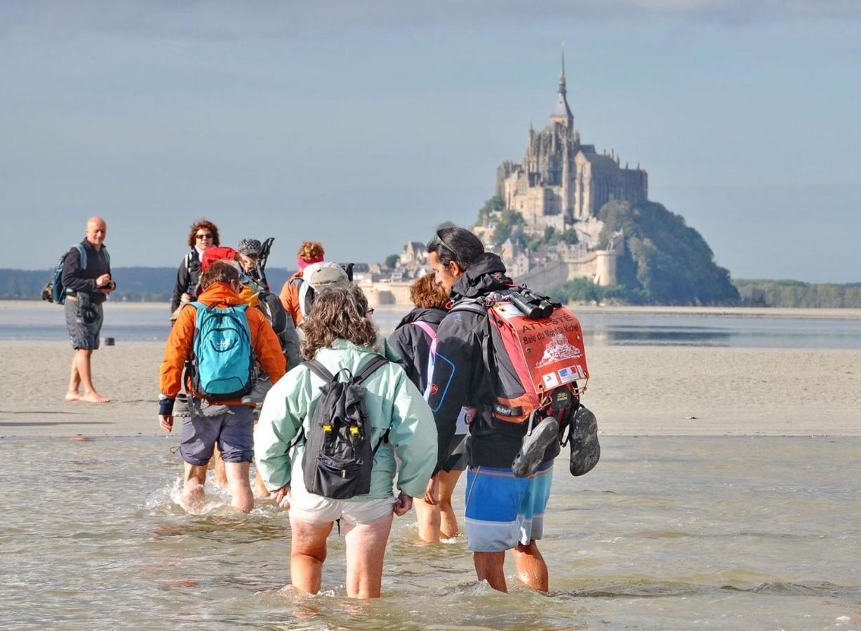 Gite Baie Bonheur Genêts Exterior foto